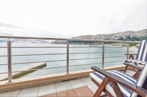 BM ROOM above the SEA